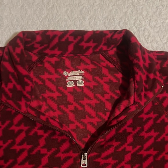 Columbia red colour patterned sweater, size Small - Picture 2 of 7